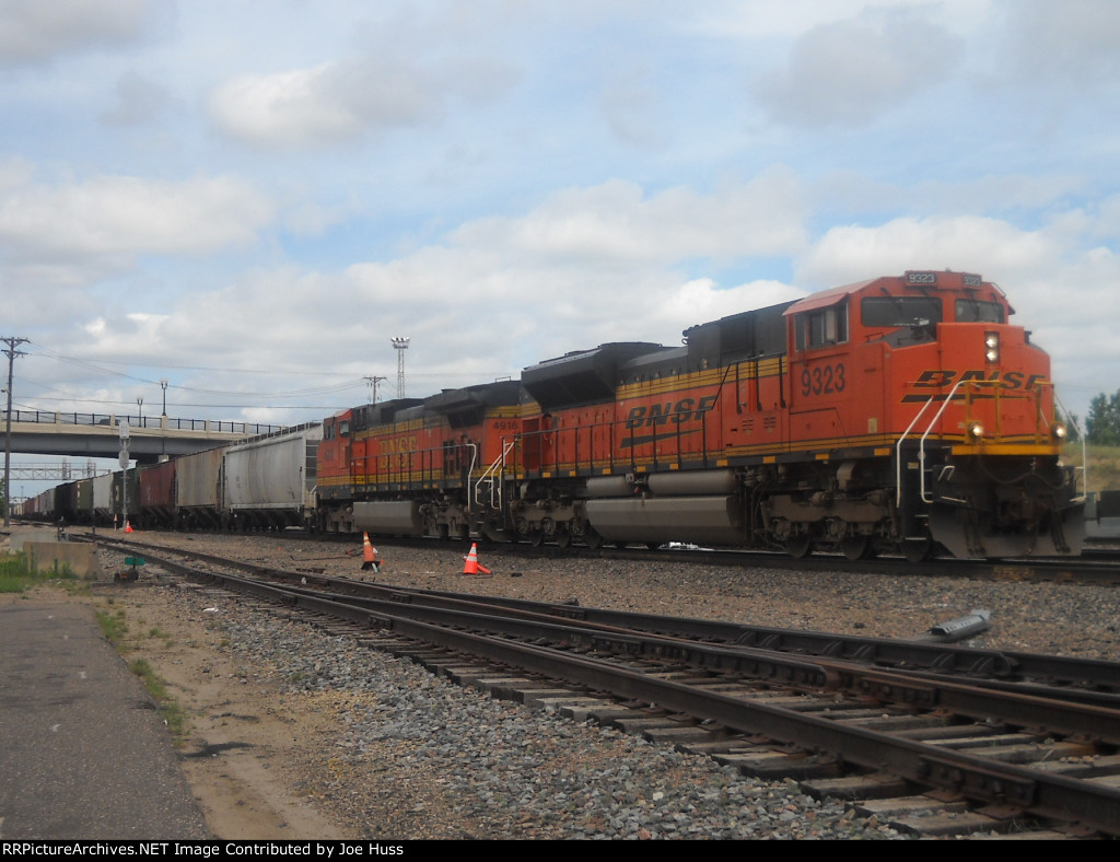 BNSF 9323 West